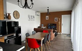 Maison La capucine sur Quai de Seine, wifi, machine à laver, parking privé gratuit